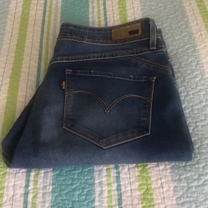 Levi’s Revel Bold Curve Skinny Jeans. Size 30.